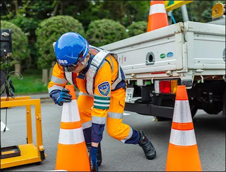 【内勤正社員】未経験から挑戦可能！道路規制の経験者歓迎｜月給29万～｜賞与年2回（MS-2）