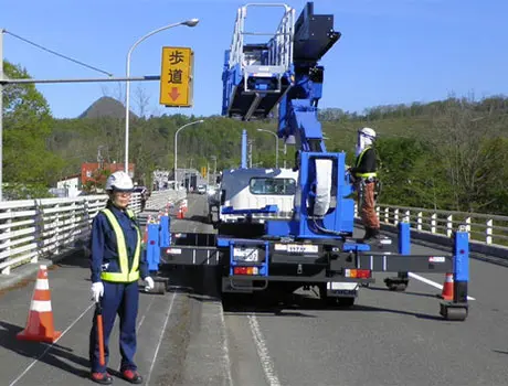 【中央区北4条西】駐車場工事・交通誘導STAFF！11月末まで限定！未経験OK