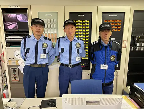 【浜町駅徒歩3分の駅チカ施設】70歳以上も活躍中！屋内勤務だから夏も涼しく働けます♪